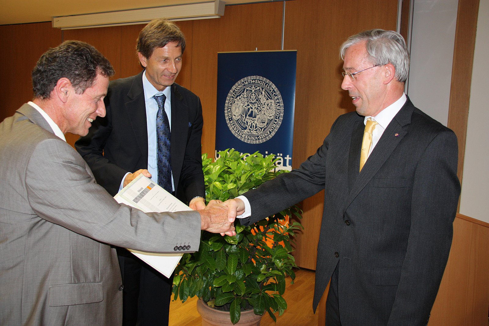 Auszeichnung von Prof. Zoller mit dem Wissenschaftspreis der Stiftung Südtiroler Sparkasse