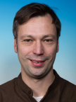 b_108_0_16777215_0_0_https___resource.iqoqi.at_staff_db_BERNIEN_Hannes_web.jpg