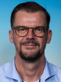 b_200_0_16777215_0_0_https___resource.iqoqi.at_staff_db_STAUBMANN_Valentin_2025_web.jpg