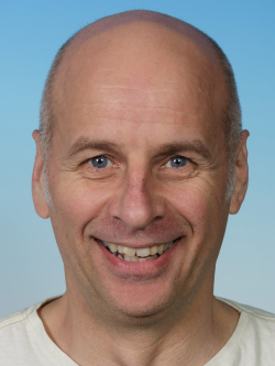 b_250_0_16777215_0_0_https___resource.iqoqi.at_staff_db_HENDL_Gerhard-2.jpg