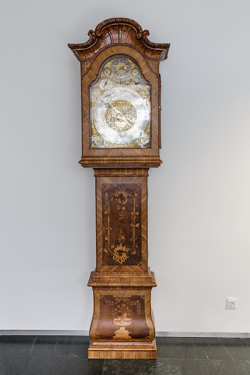 Astronomische Standuhr, Foto: M.R. Knabl